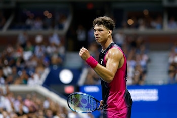 Ben Shelton celebra un punto