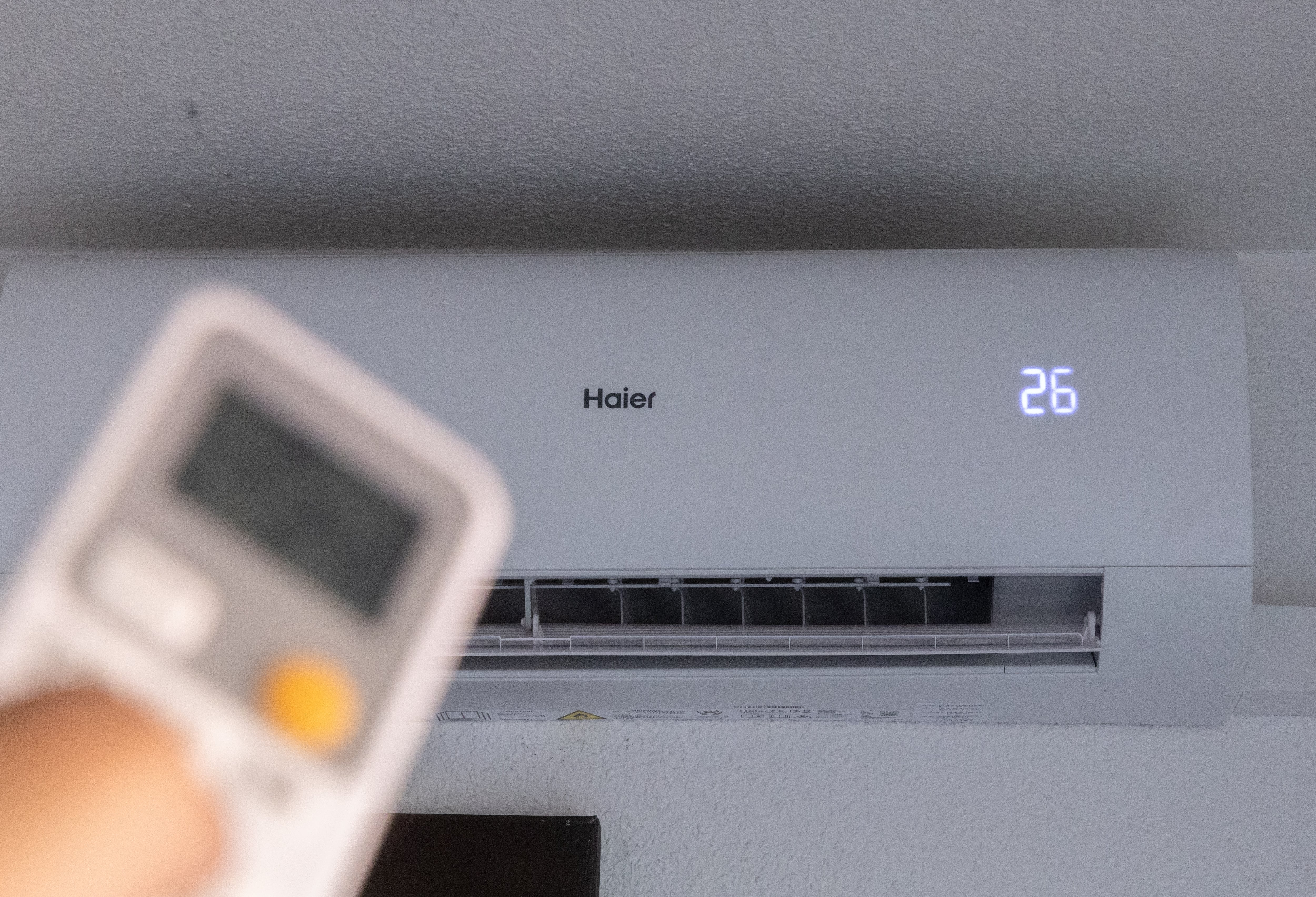 El error más común con el aire acondicionado: poner el termostato demasiado bajo eleva el consumo un 19%