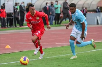 Carlos Ross durante un cruce