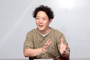 Tsuyoshi Kanda, Productor de Resident