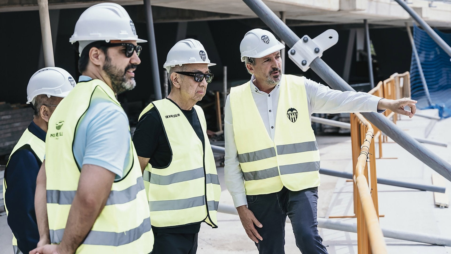 Peter Lim visita Valencia para supervisar las obras del Nou Mestalla