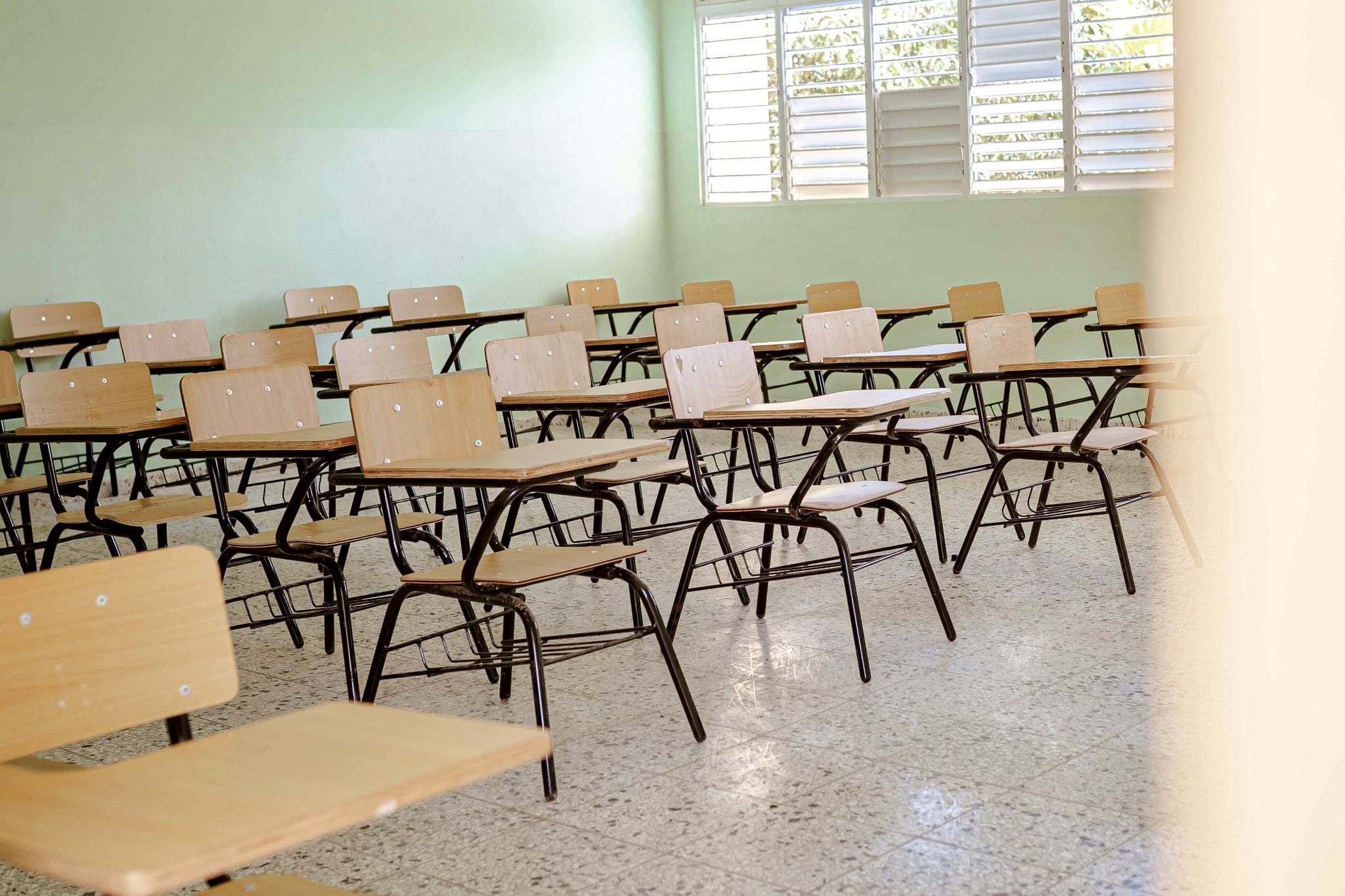 La Cámara de Diputados analiza un proyecto para controlar la asistencia docente con un sistema electrónico y aplicar descuentos salariales por ausencias injustificadas. (Cortesía: Ministerio de Educación de la República Dominicana)