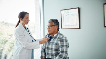 COVID prolongado vinculado a riesgos para la salud cardíaca