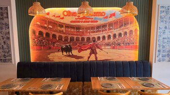 Abre en Sevilla el primer ‘buffet libre’ de tapas: jamón, croquetas, guisos y pescaíto frito ilimitado desde 18,80 euros