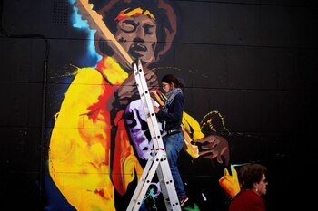 Barrett admitió que mintió a los periodistas sobre las drogas de Jimi Hendrix y sostuvo que nunca vio heroína cerca del músico (REUTERS/Jon Nazca)