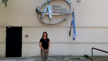 La ingeniera salvadoreña se suma al selecto grupo de latinoamericanos con roles decisivos en proyectos aeroespaciales internacionales. (Foto cortesía Ministerio de Relaciones Exteriores de El Salvador)