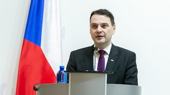 El Parlamento checo debate una