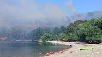 El humo se asoma sobre
