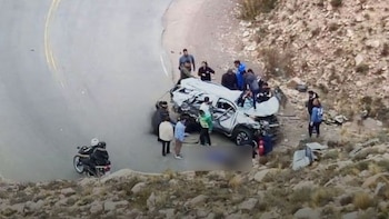Tragedia en Jujuy: una camioneta cayó 80 metros por un barranco y murió una mujer bonaerense (Foto gentileza: Todo Jujuy)