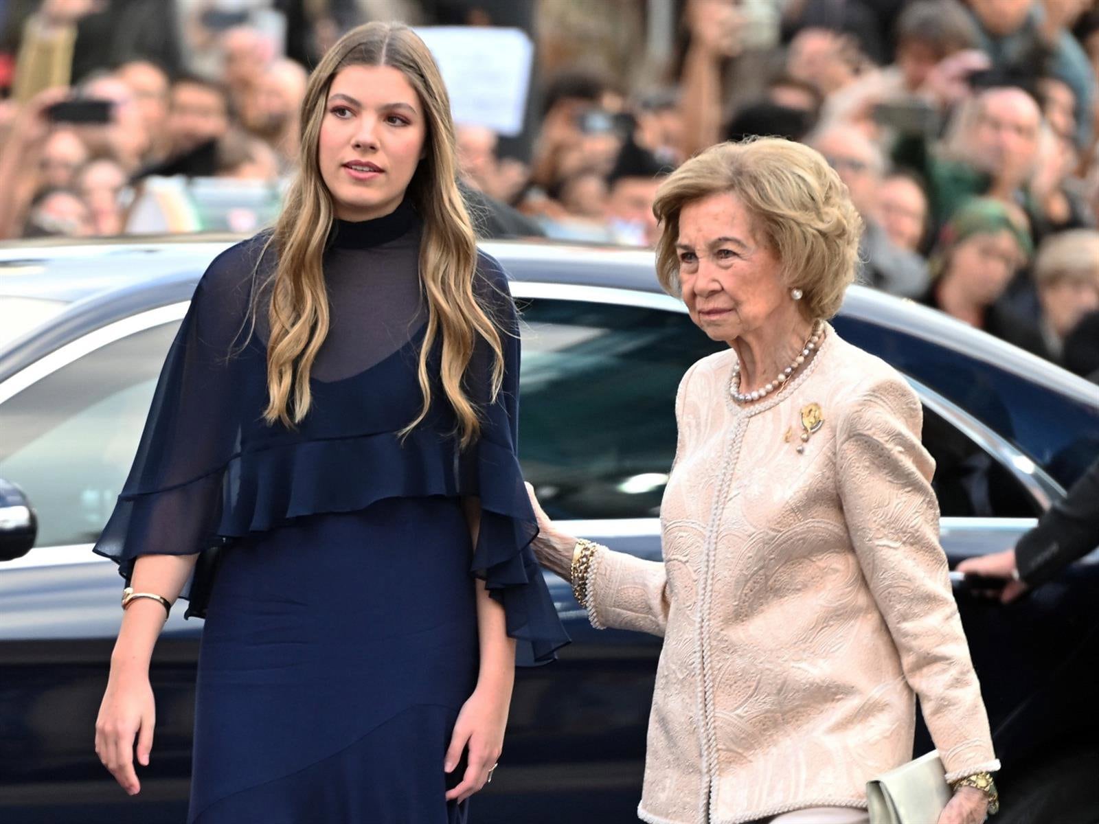 La Reina Sofía vuelve a confiar en Alejandro de Miguel para los Princesa de Asturias 2026 con un elegante conjunto