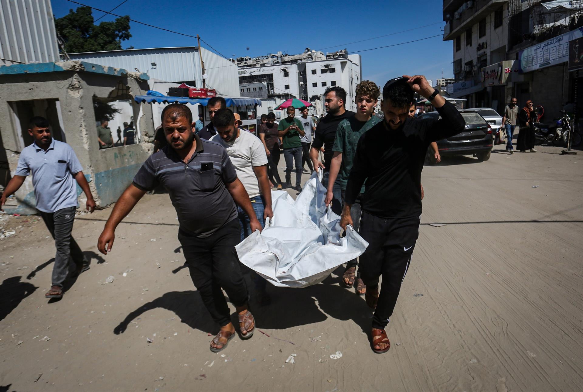 Aumentan a más de 1.500 los palestinos muertos por ataques de Israel contra Gaza pese al alto el fuego
