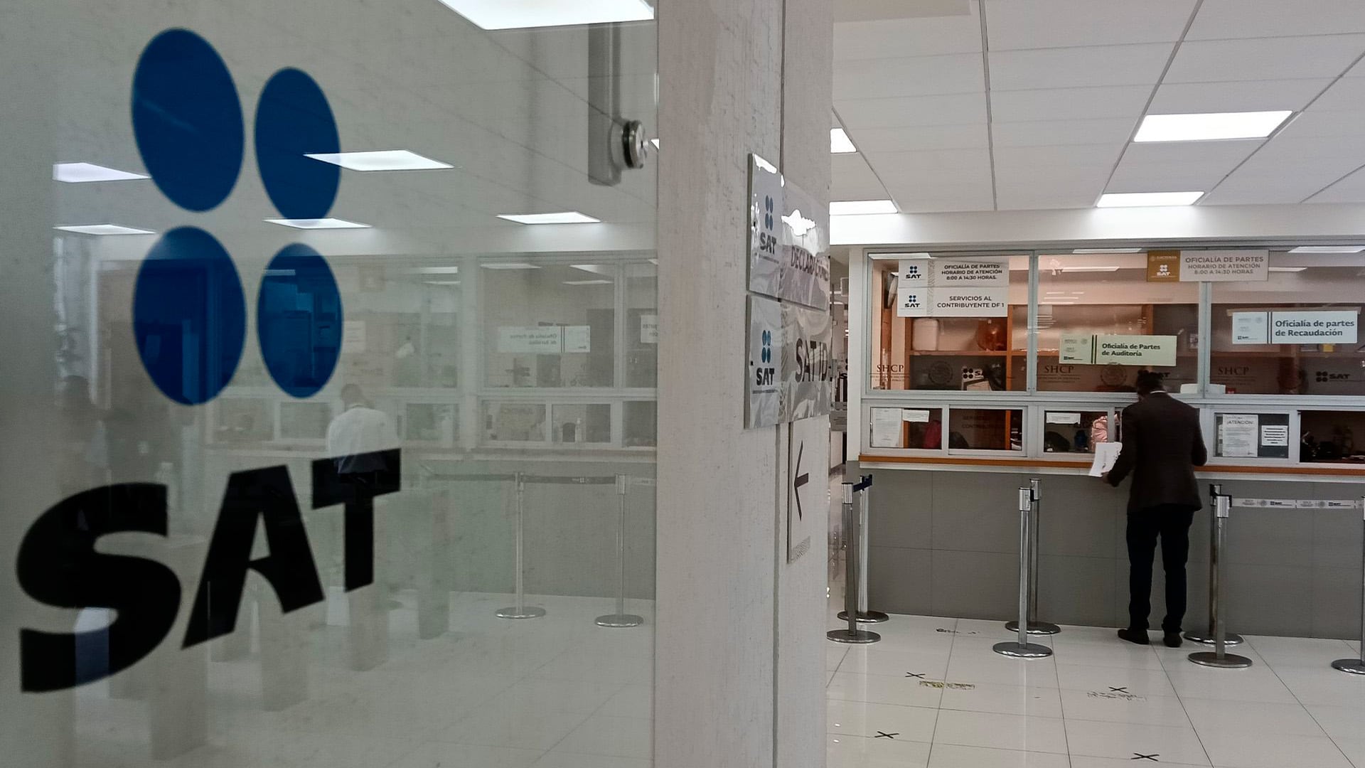 Los contribuyentes que no cumplieron podrían enfrentar desde multas hasta sanciones penales, según la gravedad del incumplimiento. (Cuartoscuro)