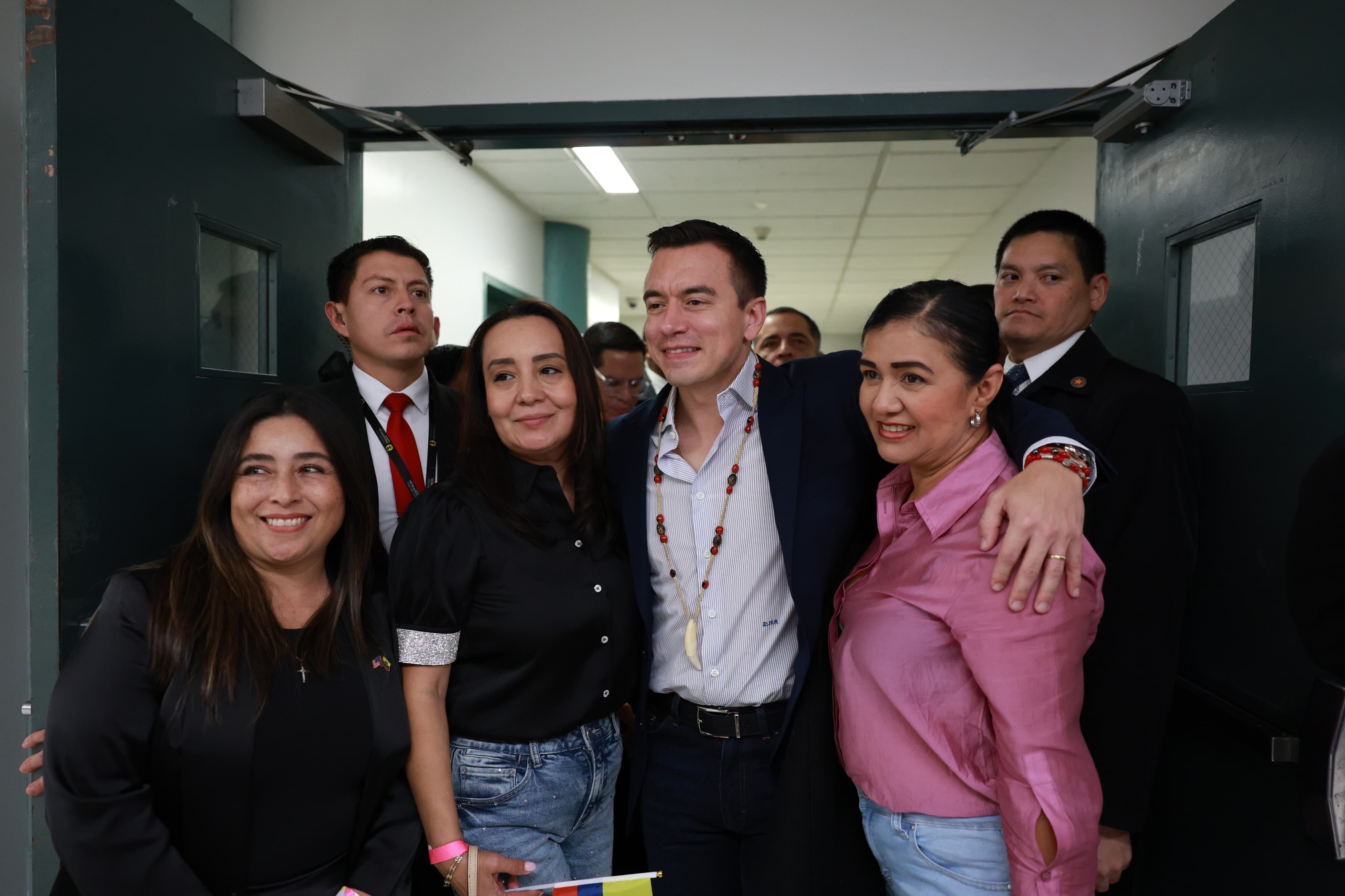 Daniel Noboa se reunió con la diáspora ecuatoriana en Queens.