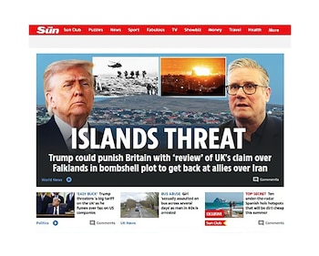 Primera plana del periódico The Sun con grandes retratos de Donald Trump y Keir Starmer, superpuestos a una vista costera de las Malvinas