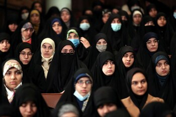 Teherán señala la necesidad de “familiarizar” e “institucionalizar” el uso del hiyab (West Asia News Agency/Handout via REUTERS)