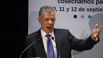 El expresidente Juan Manuel Santos insta a De la Espriella a seguir con el acuerdo de paz en Colombia