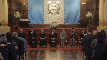 El presidente Bernardo Arévalo otorga la Orden Nacional Francisco Marroquín 2026 a siete docentes