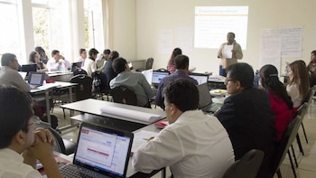 Maestros interinos que ingresen a