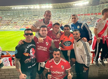 La barra en el estadio,