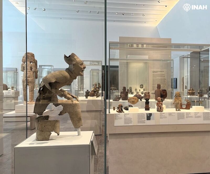Las renovadas galerías del Met incluyen textiles sudamericanos y un recorrido geográfico que conecta la Patagonia con Mesoamérica.FOTO: INAH