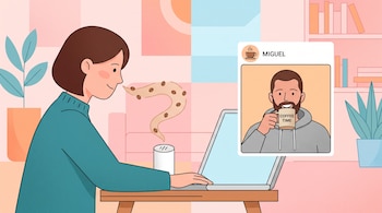 Una mujer frente a una computadora portátil con una videollamada en pantalla y un cilindro que despide vapor con ilustraciones de granos de café.