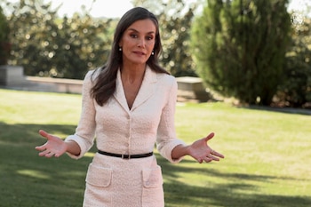 Captura de video facilitado por la Casa Real en el que a reina Letizia ha advertido de las consecuencias de inhalar las sustancias que contienen los vapeadores y otros productos de tabaco calentado. (EFE/ Casa Real)