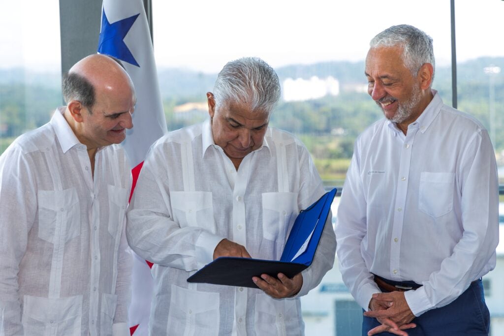 En 2025, el Canal entregó al Estado un récord de $2,965 millones al Tesoro Nacional. Cortesía