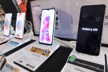 El Gobierno anunció un acuerdo de precios para smartphones. También el regreso de los celulares a Ahora 12