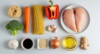 Este plato de fideos salteados