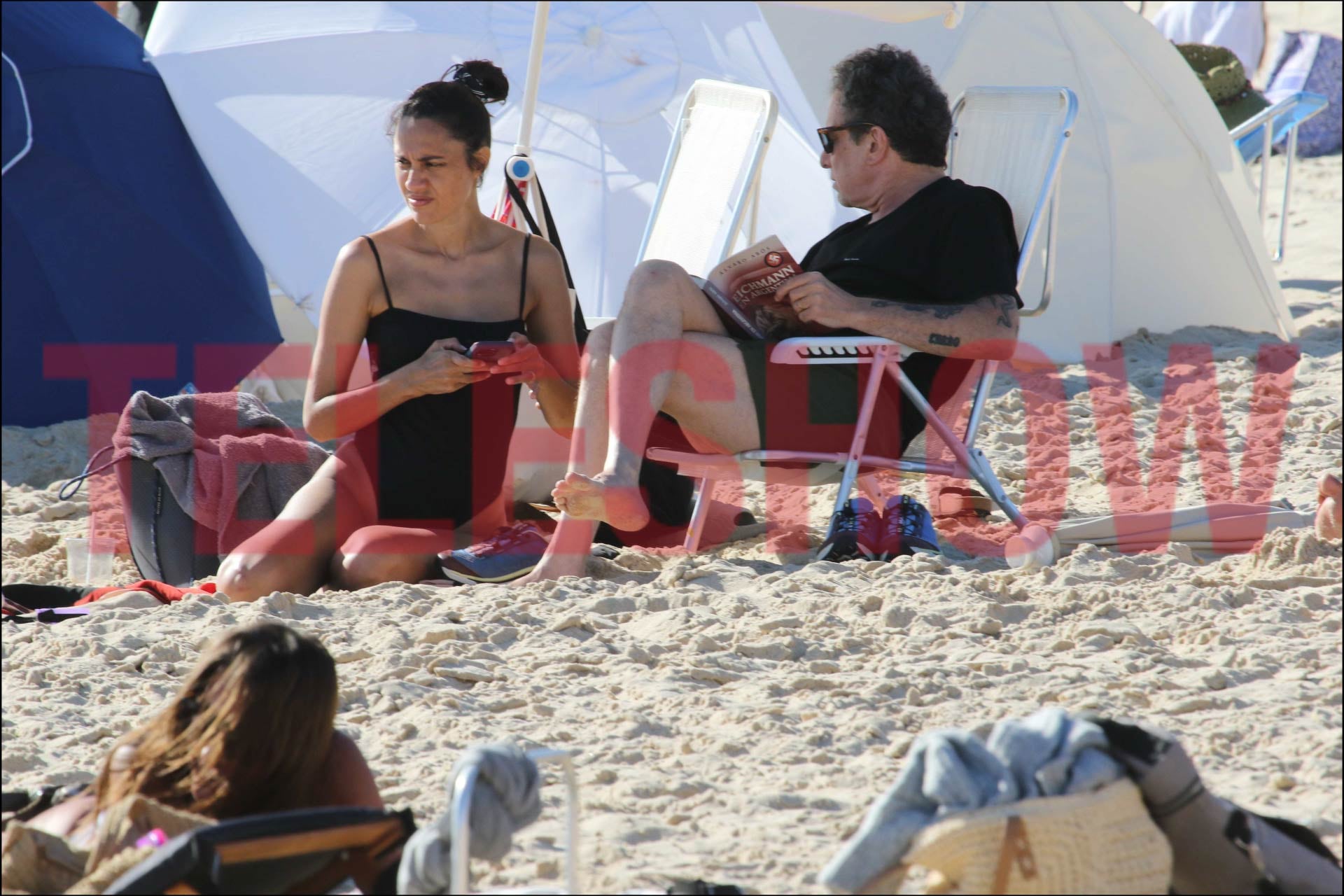Andrés Calamaro y Natalí Franco disfrutaron juntos de una jornada de playa en Punta del Este, con sol, relax y complicidad (RSFotos)