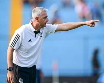 Tiago Nunes estuvo molesto con