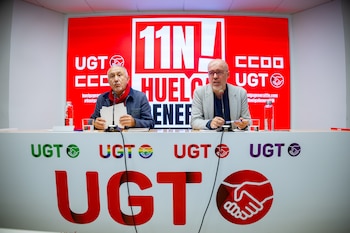 El secretario general de UGT, Pepe Álvarez, y el secretario general de CCOO, Unai Sordo, durante una rueda de prensa.