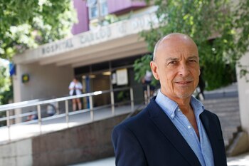 COM - Adrian Helien, medico