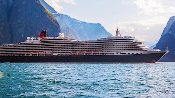 Casi 140 pasajeros del crucero