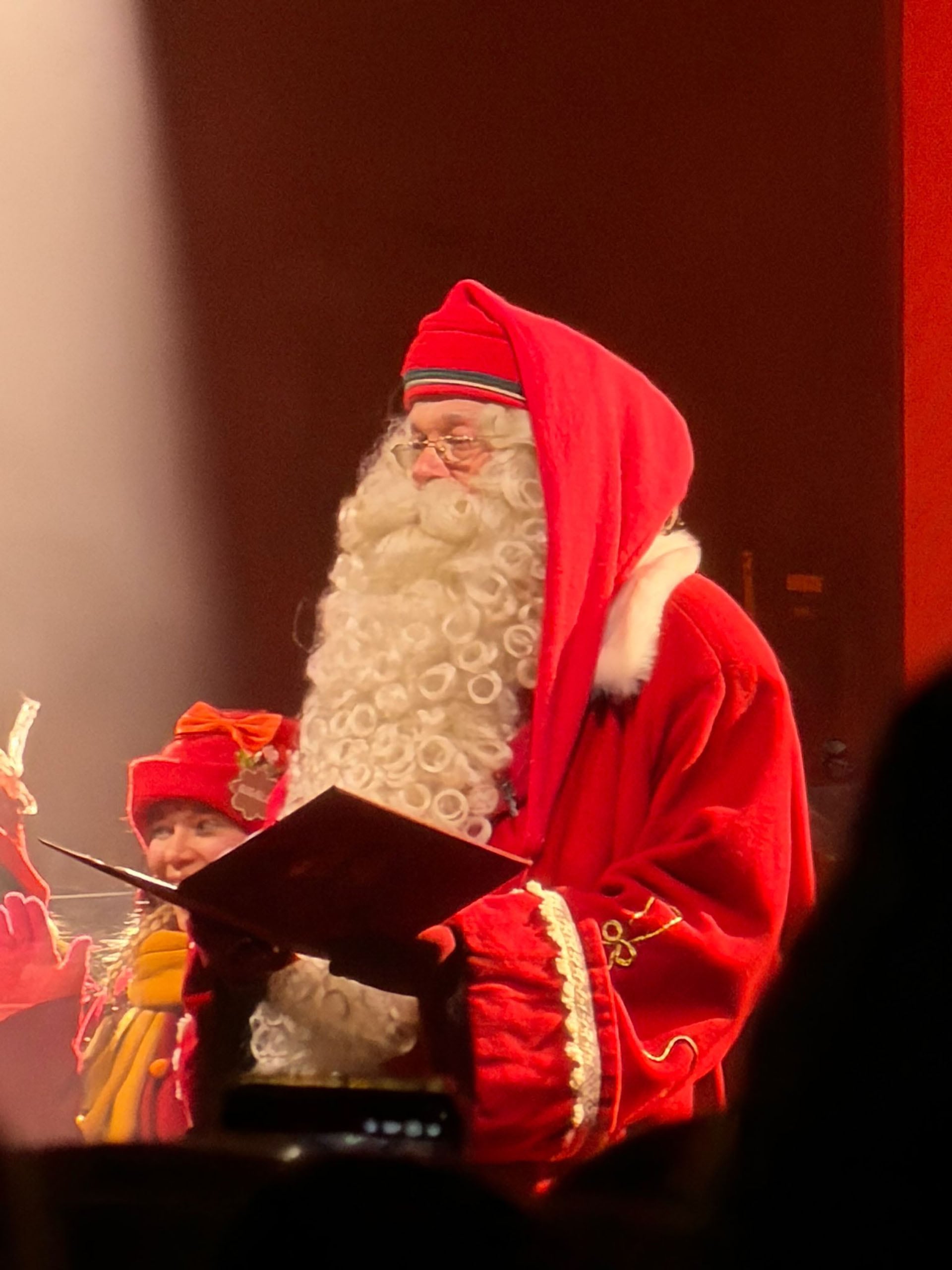 Cuando se abrió el countdown navideño, en octubre, todos esperaban una fiesta enorme, pero fue un evento súper tranquilo. “Papá Noel dio un discurso breve y listo. Nada que ver a lo que sucede en Nueva York, y eso que estamos dentro de la única ciudad navideña del mundo”, contó Milagros