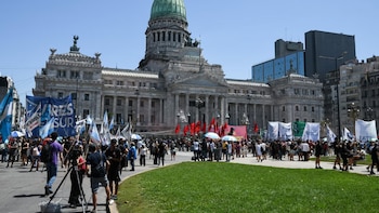 La Justicia argentina suspende parcialmente la reforma laboral de Javier Milei