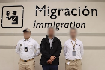 La acción coordinada entre Migración Colombia y plataformas internacionales evitó la entrada a varias personas tras encontrar pruebas de itinerarios y servicios previamente contratados orientados a fiestas privadas - crédito Esteban Mantilla / Migración Colombia