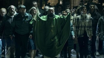 Una escena de "30 monedas"