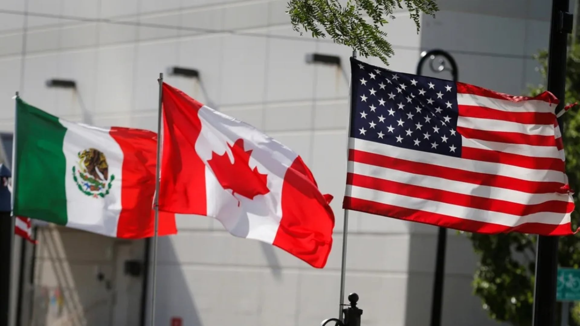 México mantiene ventajas estratégicas: integración en cadenas de suministro, capacidad manufacturera y logística avanzada. (Reuters)