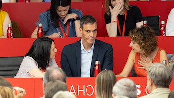 El enfrentamiento Page-Pedro Sánchez en el Comité Federal del PSOE: el presidente autonómico se queda solo en su reclamo de adelanto electoral