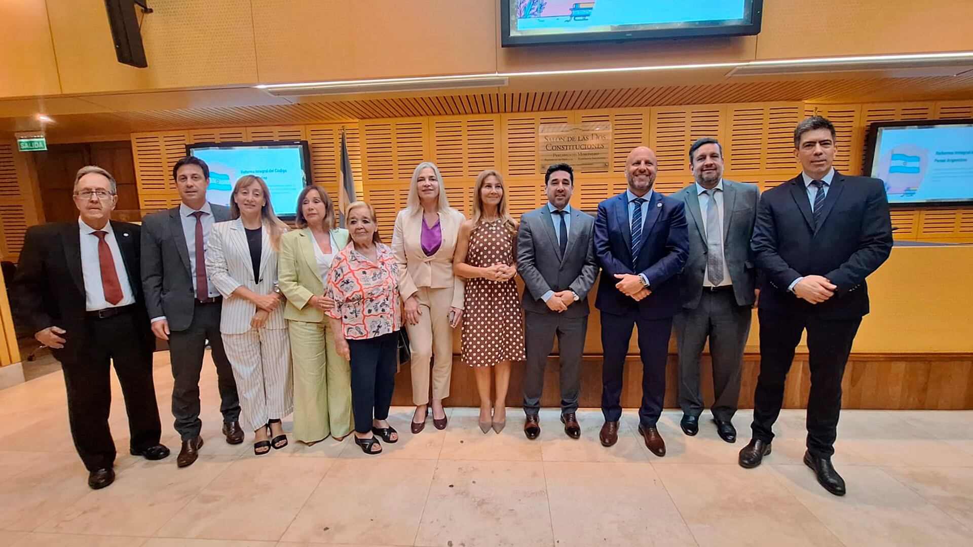 Autoridades del Superior Tribunal de Justicia de Misiones y funcionarios provinciales participaron de la exposición sobre la reforma del régimen punitivo