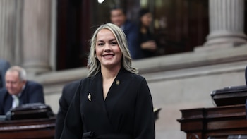 El Congreso de Guatemala juramentó a Ivanna Bonilla Oliva como diputada, una exreina de belleza de Chiquimula