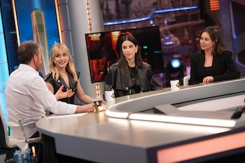 Clara Galle, Claudia Salas y