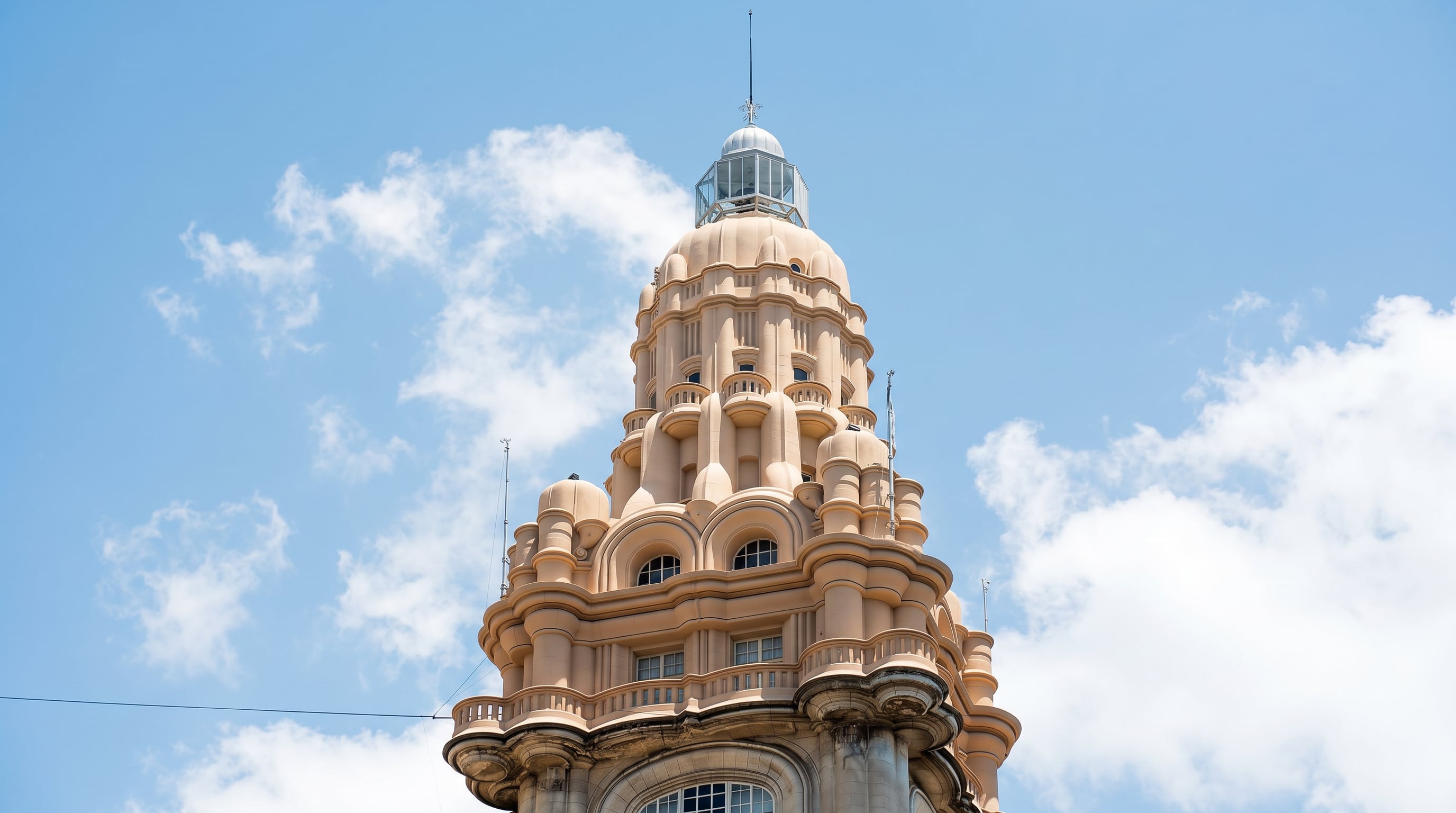 El Palacio Barolo, sobre la Avenida de Mayo, homenajea la Divina Comedia de Dante Alighieri