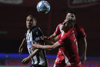 Facundo Melivilo decidió marcharse de Santiago del Estero al no ser titular contra River (FotoBaires)
