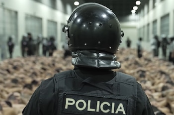 Los recluidos en el Cecot