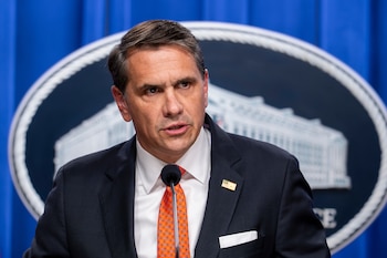 La oficina del fiscal general Todd Blanche confirma la autorización para solicitar la pena máxima en 44 casos penales de alta gravedad (AP Photo/J. Scott Applewhite).