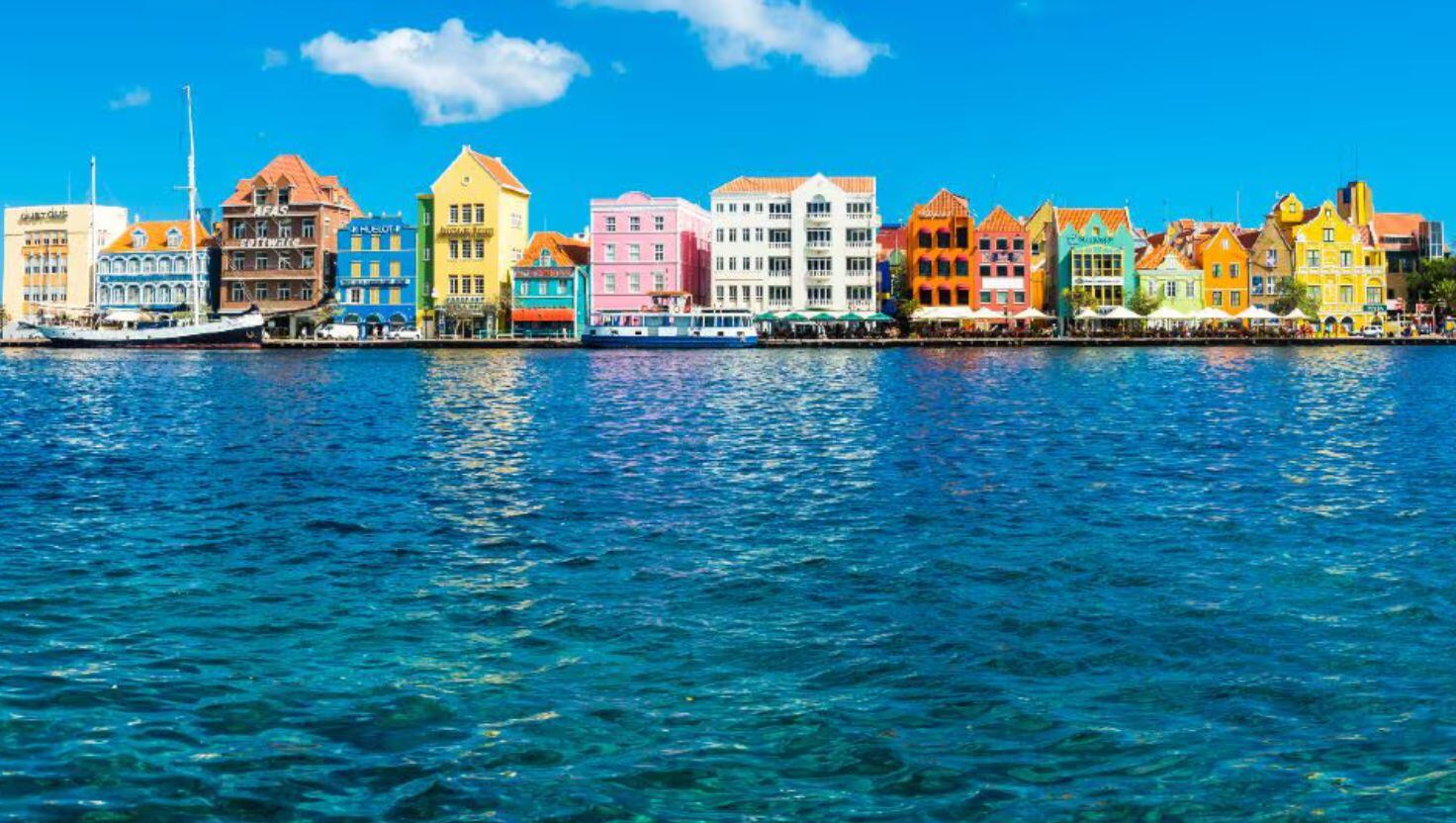 Perú lideró el crecimiento en llegadas a Curaçao, con un aumento del 255% frente a 2024 y 6.432 viajeros en el año analizado.