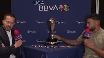 Nathan Silva, jugador de Pumas no cree en la cábala y toca la copa de la Liga MX antes de la Final