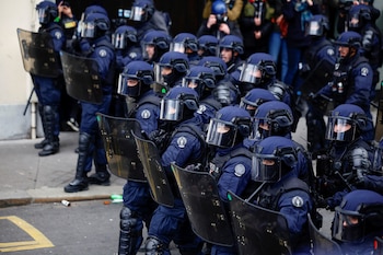 Los miembros de la Gendarmería mantienen sus puestos (Reuters)
